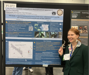 Chloe Kaelin presenting her poster during the annual SICB meeting in Portland 