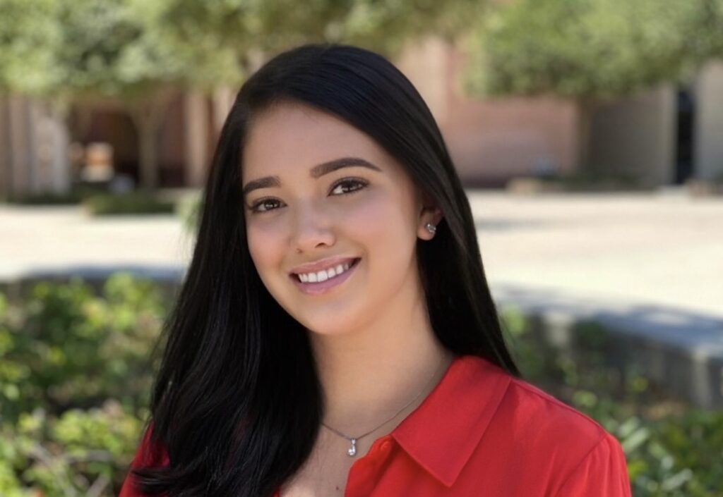 Nichole Procter (UC Irvine), winner of best poster by a graduate student